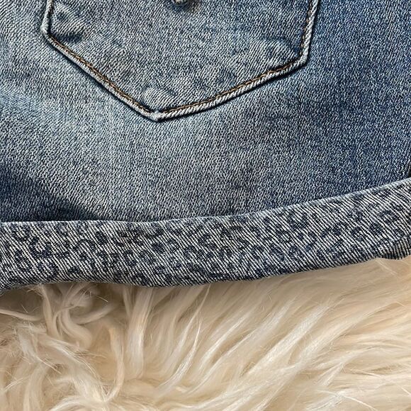 ✨Hudson Distressed Denim Shorts with Leopard Print Cuffs - Picture 7 of 8